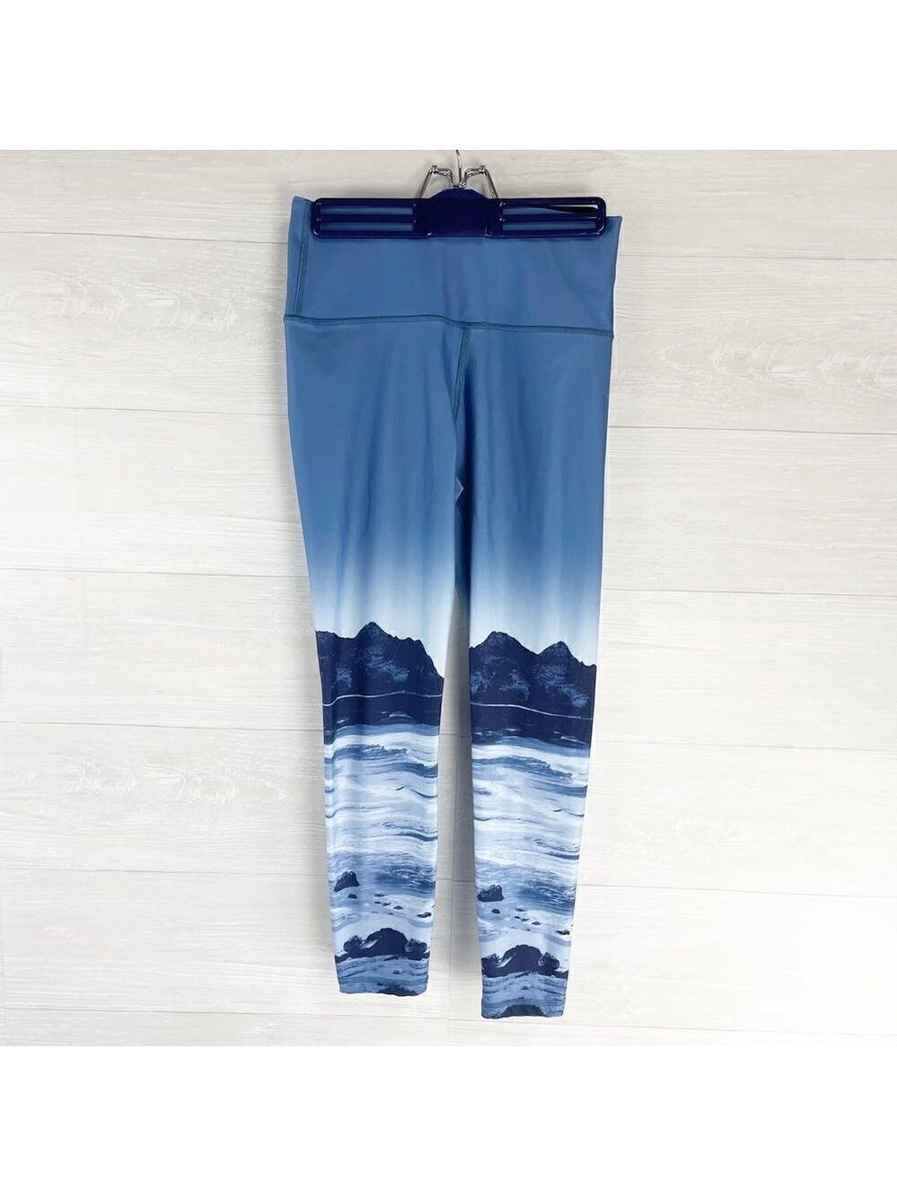 Aerie Seaside Ocean Mountain View High Rise Waist Leggings